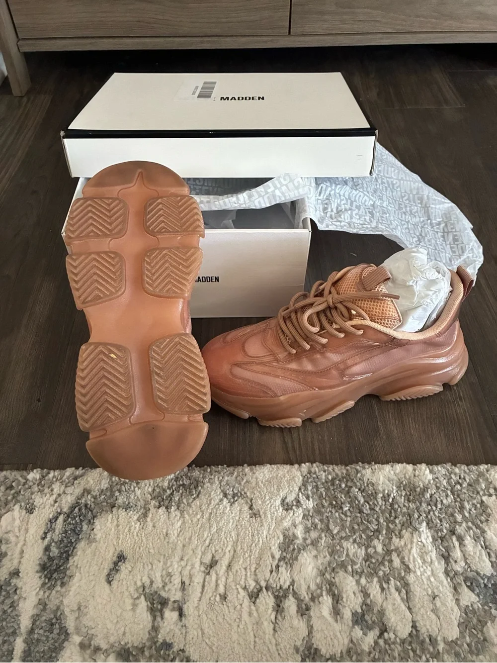 Steve Madden Tan Glossy Platform Sneakers